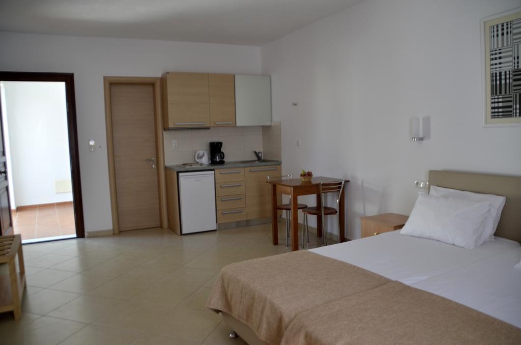 Alex Mike Apartment Agia Anna  Luaran gambar